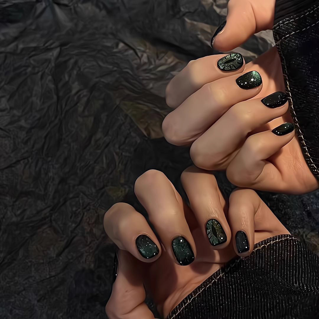 Unique Dark Cat Eye Short Press on nails